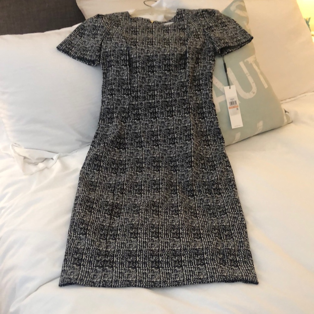 NWT - BRAND NEW CALVIN KLEIN DRESS PUFF SHORT SLEEVE - size 2